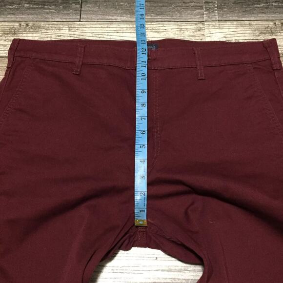 Levi’s Chino Pants Men’s 38x32 Red Straight Leg Casual - Picture 7 of 9